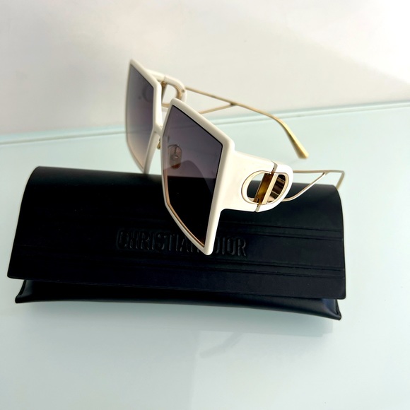 Dior Accessories - Dior sunglass